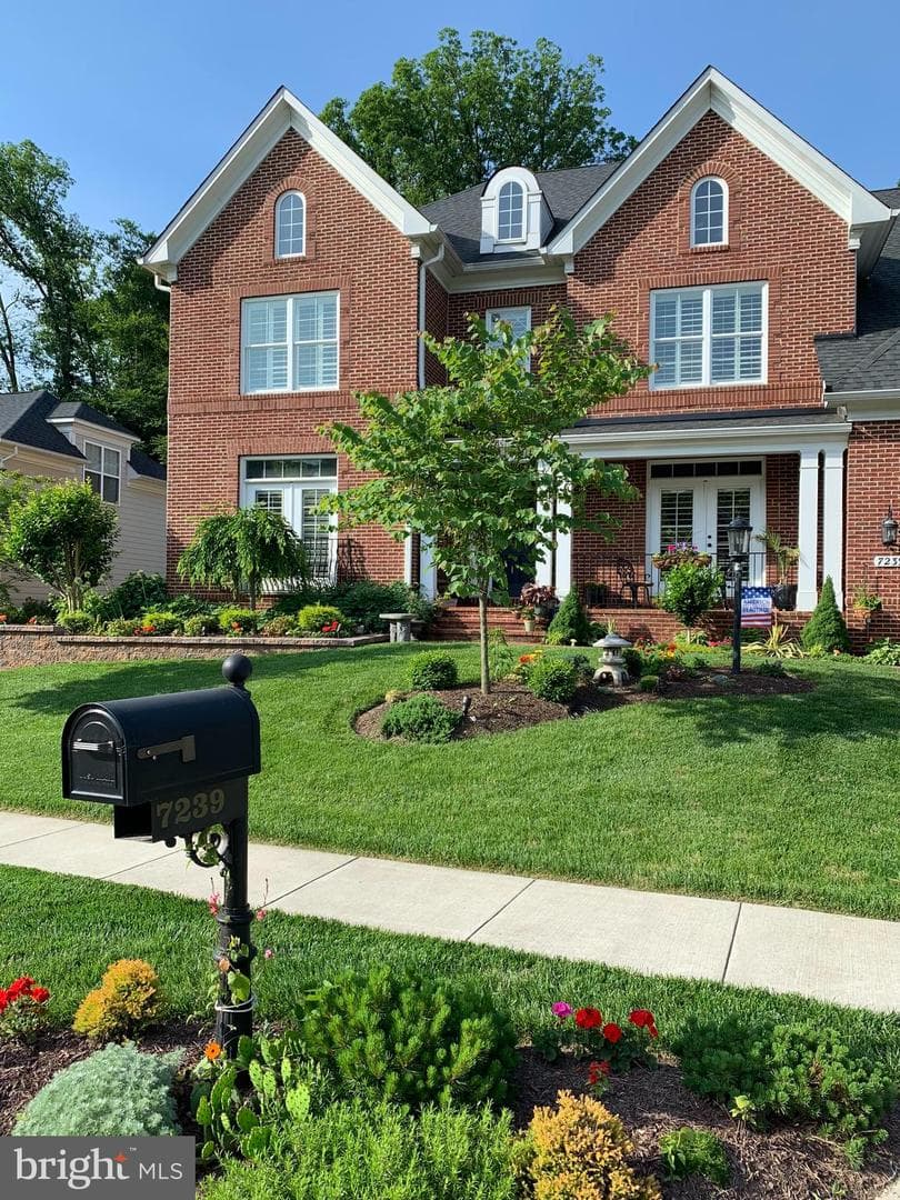 7239 Windsor Lane