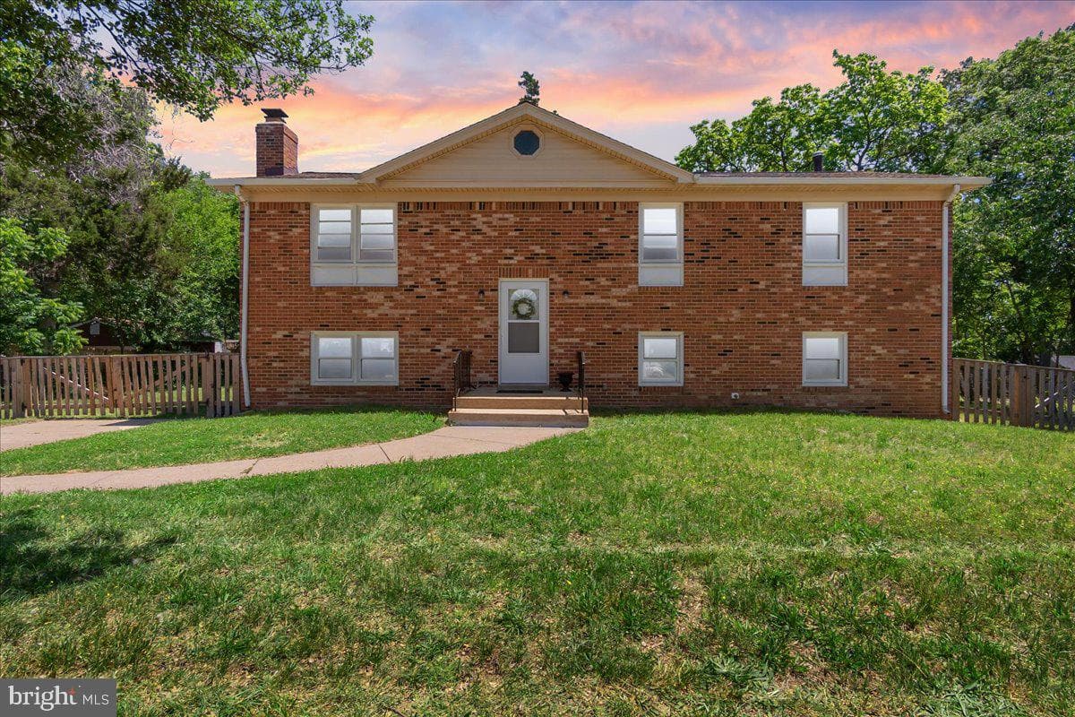 8004 Malcolm Road