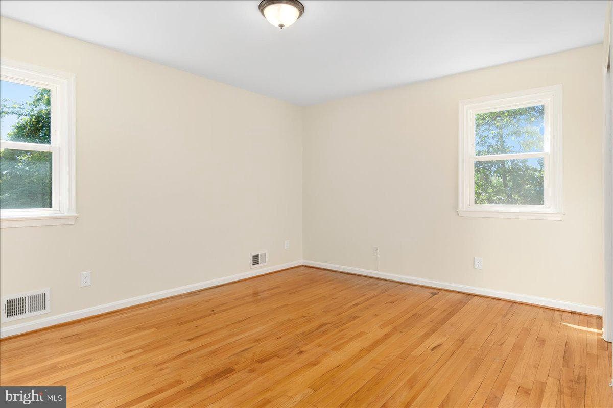 8004 Malcolm Road photo 13