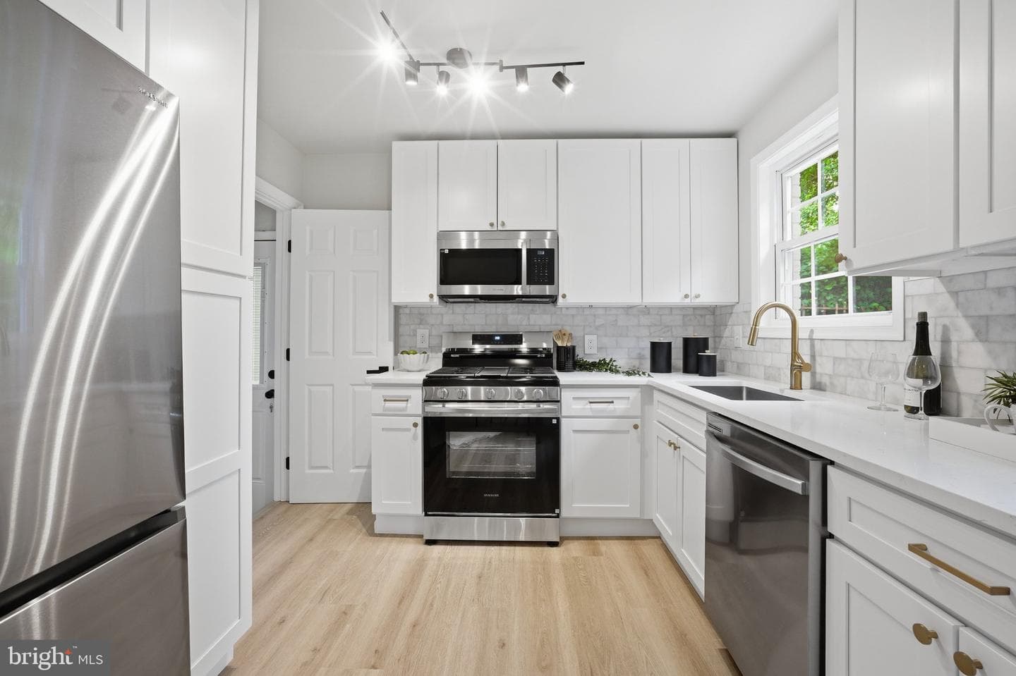 6131 Montrose Road photo 12