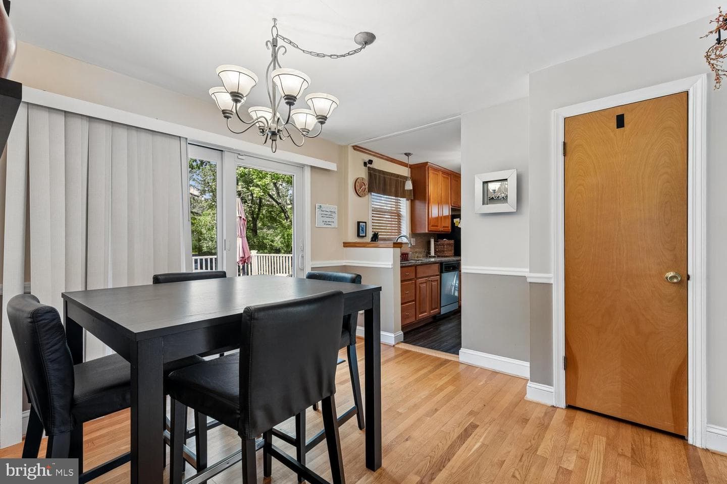 8410 Ravenswood Road photo 34