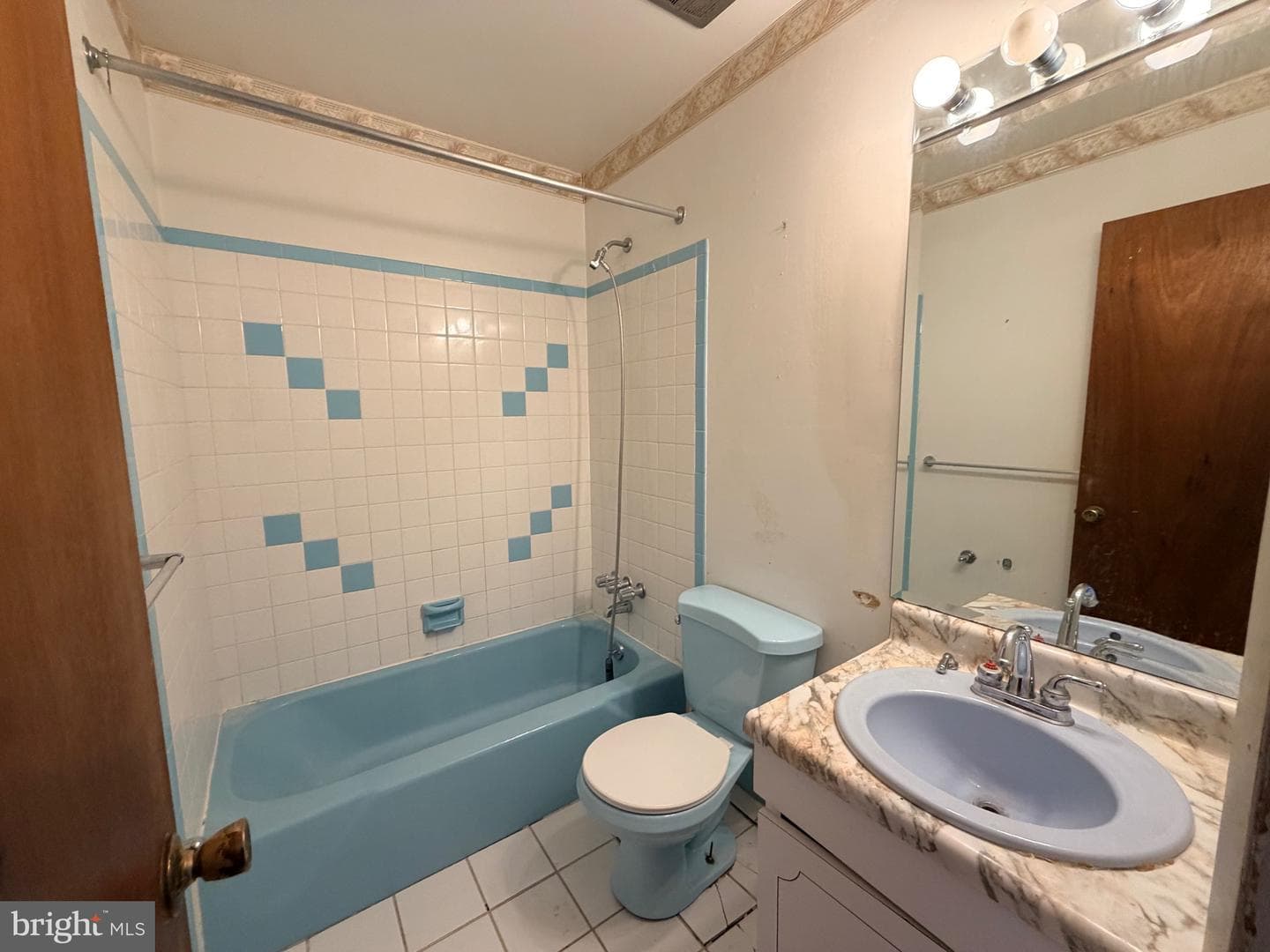 2402 Joseph Drive photo 14