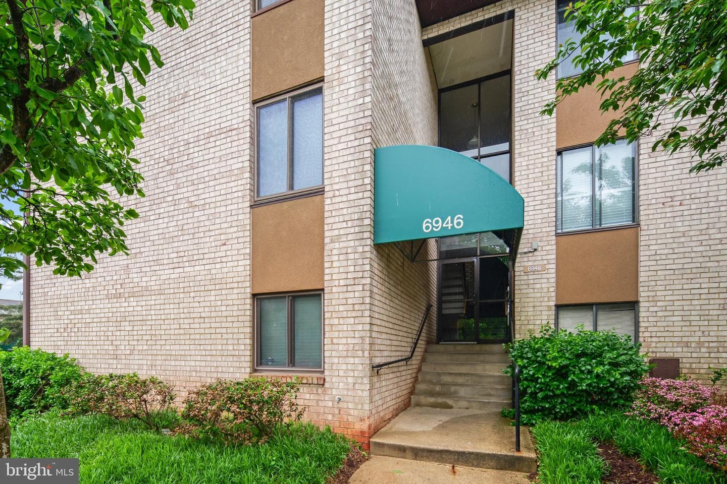 6946 Hanover Parkway #301 photo 19