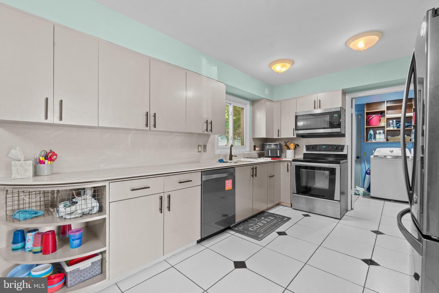 2406 Kenly Place photo 10