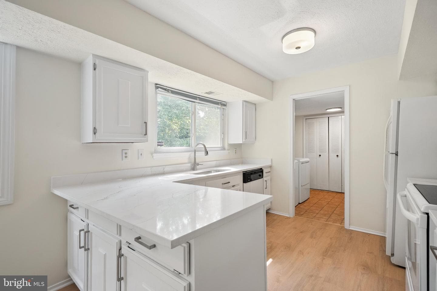 3801 Northrop Pl photo 15