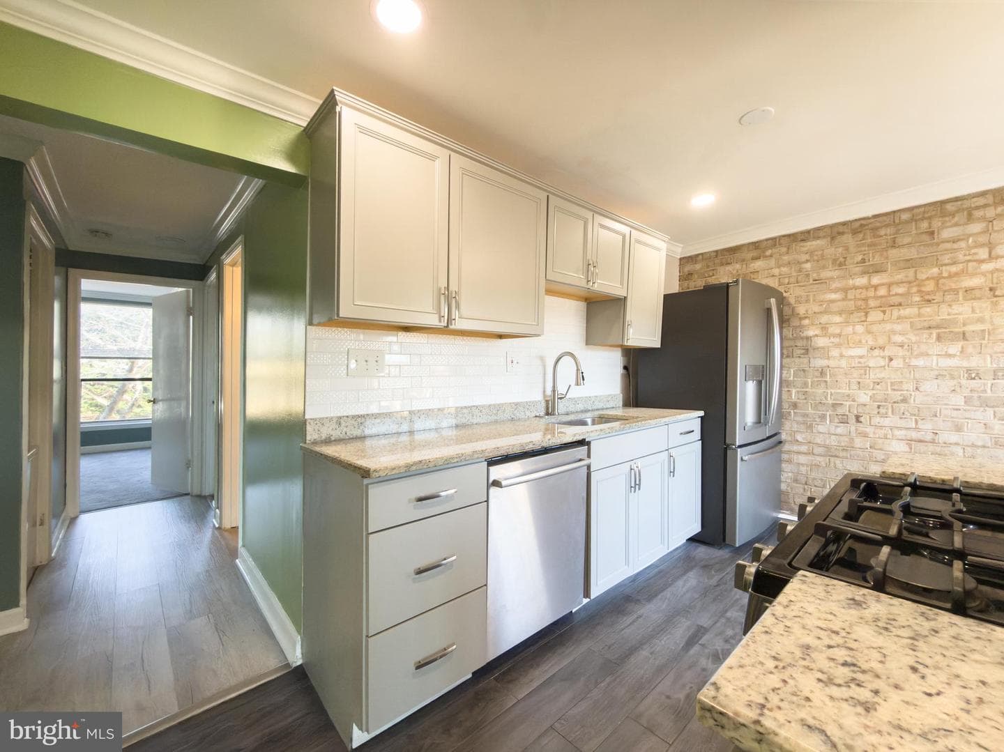 3327 Huntley Square Drive #b photo 5