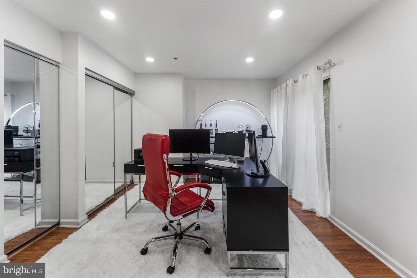 6031 Glen Rock photo 4