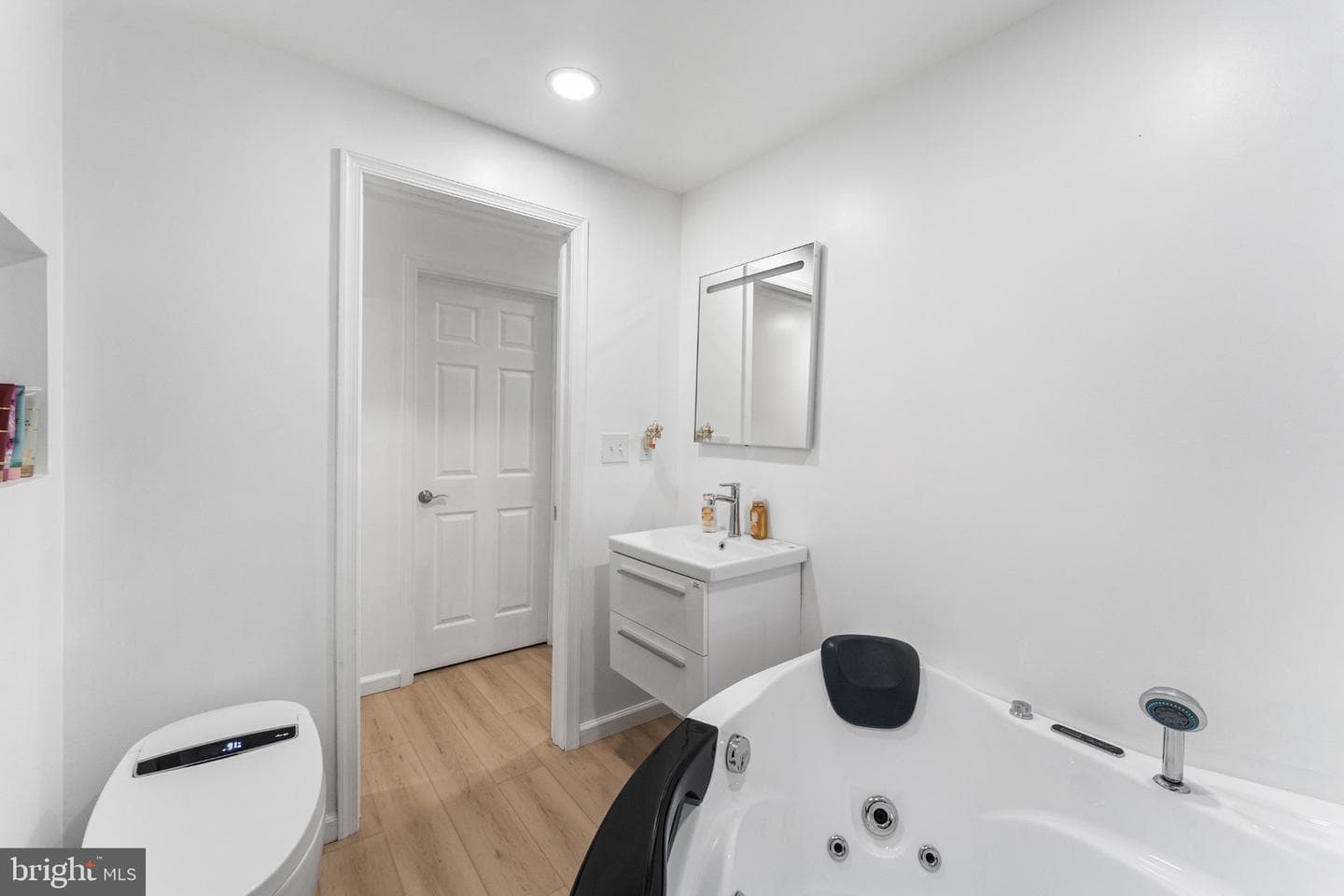 6031 Glen Rock photo 8