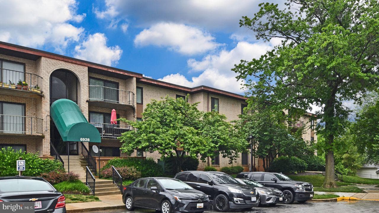 6928 Hanover Parkway #303 photo 4