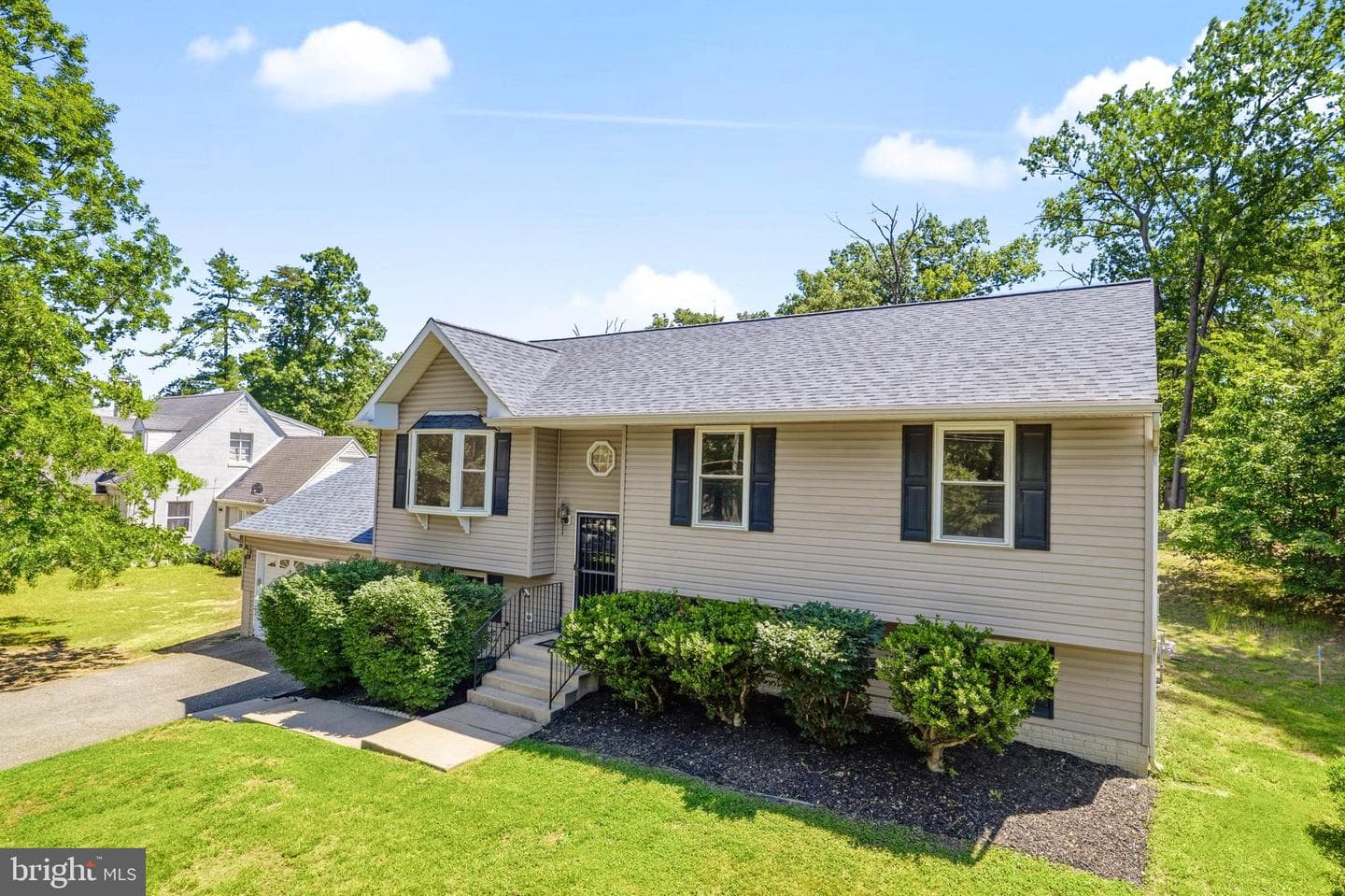 8514 Dangerfield Road photo 3