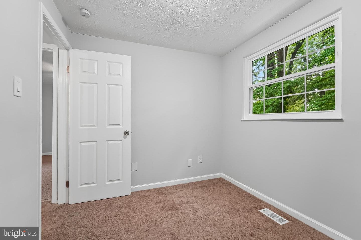 14026 Briarwood Dr photo 32