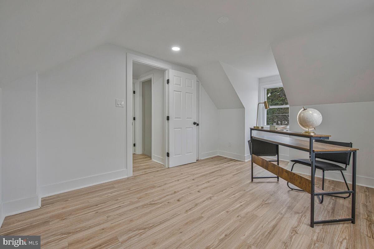 6508 Foster Street photo 22