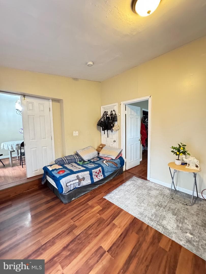707 Mentor Avenue photo 8
