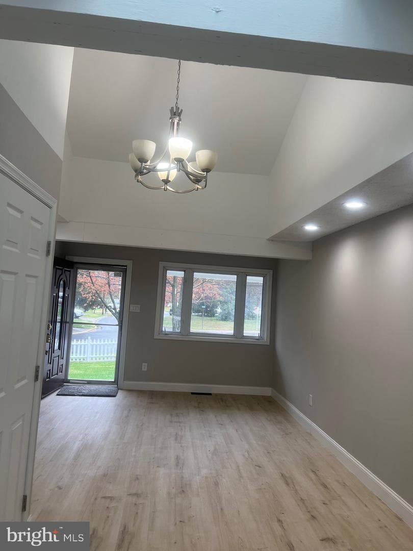 3 Lakecrest Circle photo 6