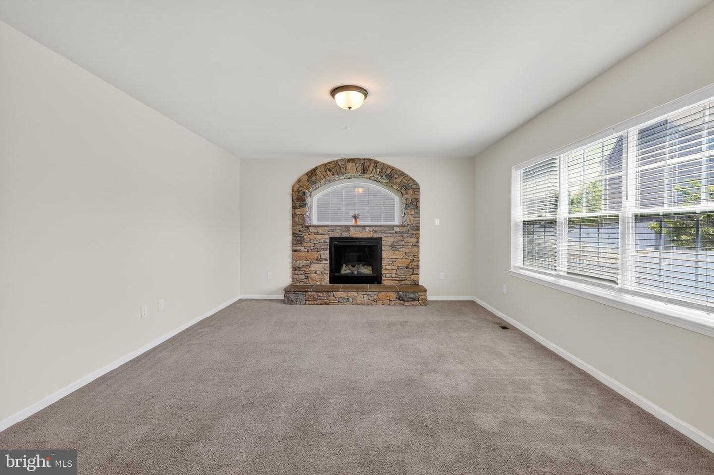 9604 Lormar Lane photo 3
