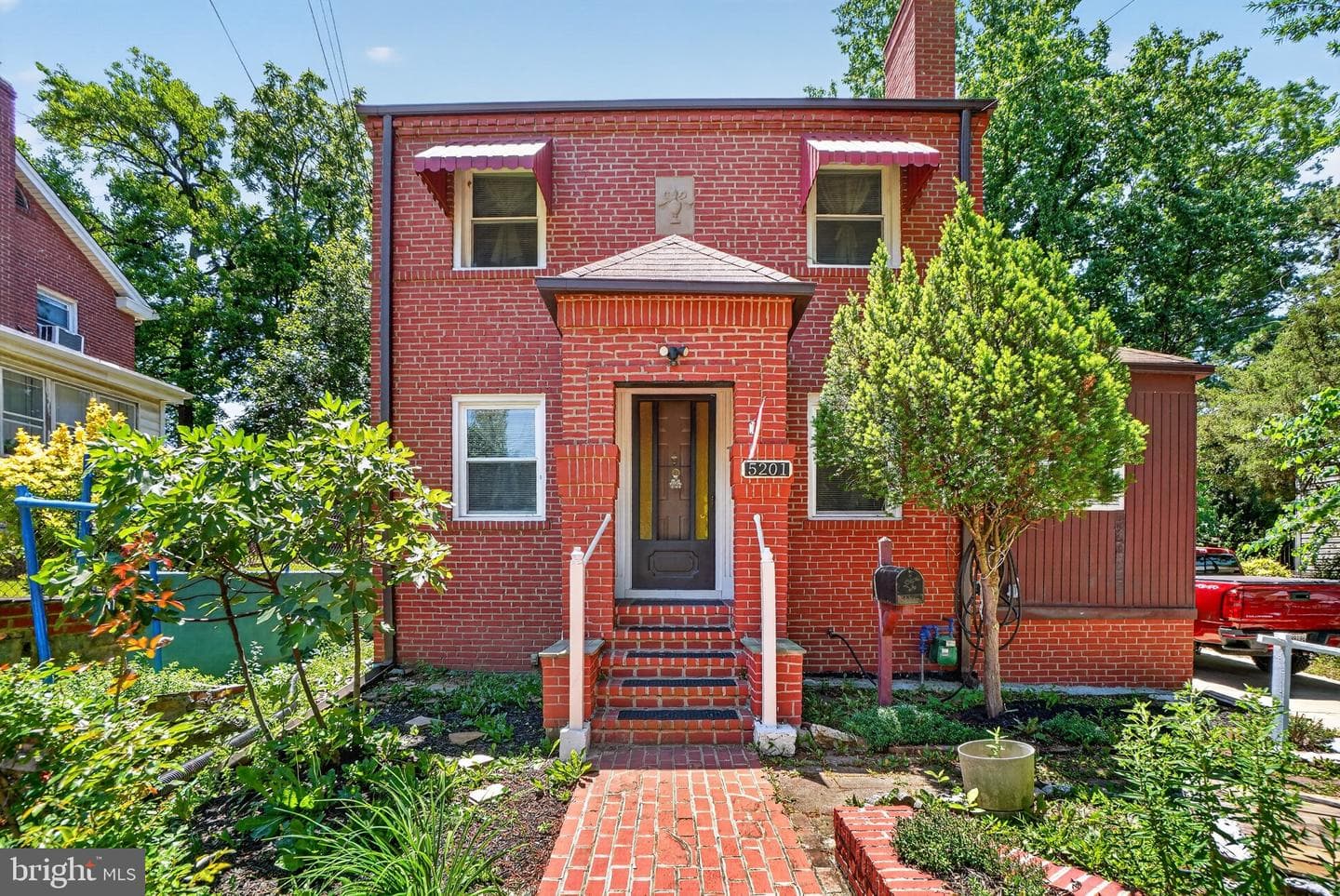 5201 Varnum Street photo 2
