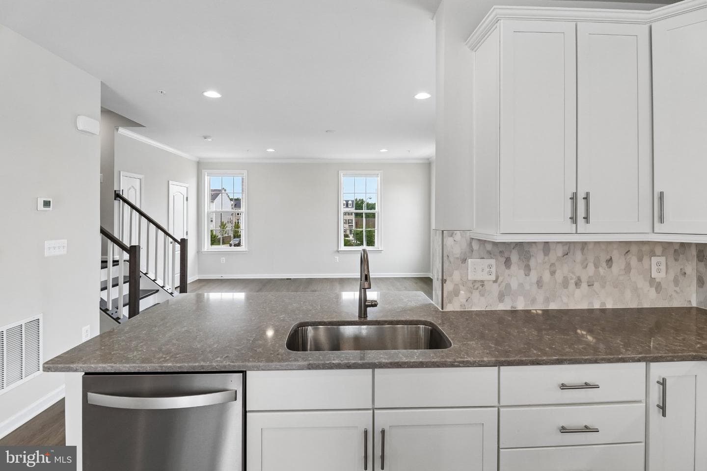 7720 Presidential Parkway photo 29