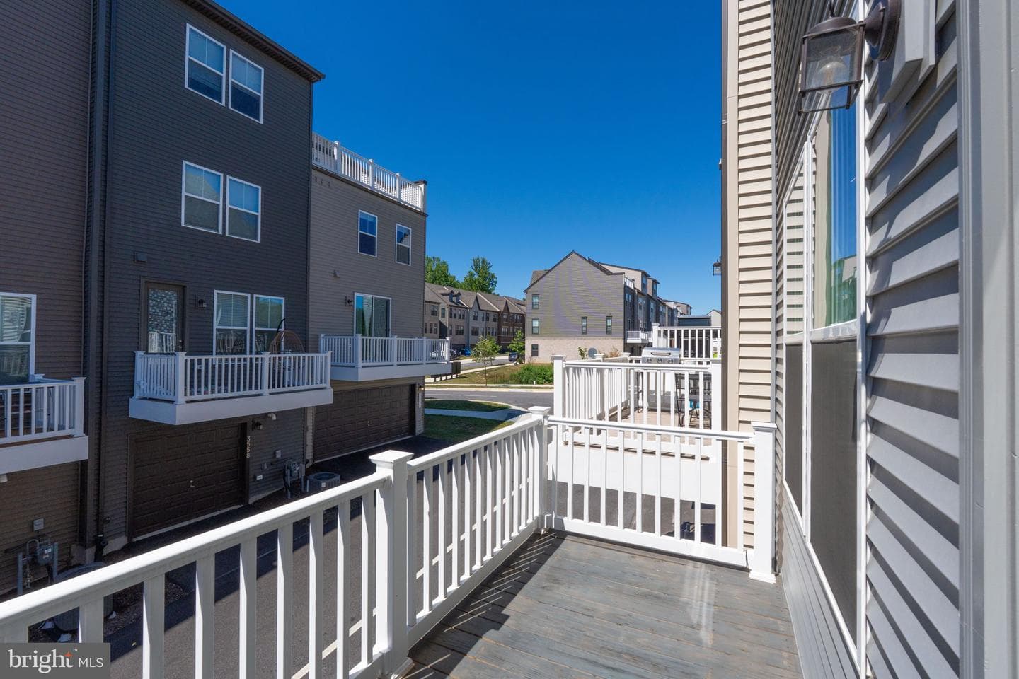 3555 Carnaby Street photo 25