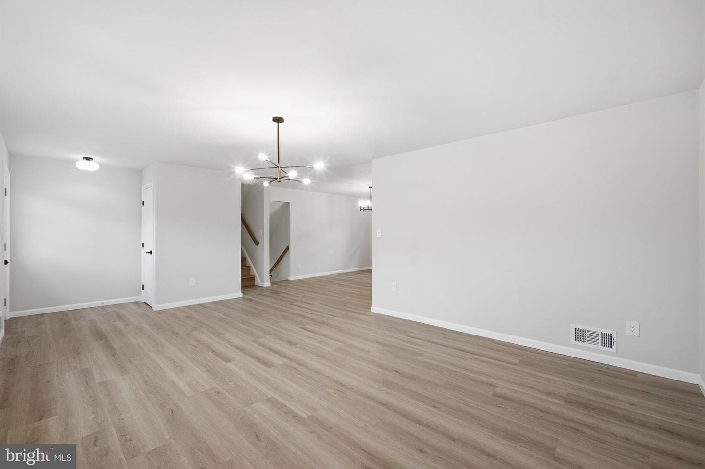 9414 Eldred Place photo 6