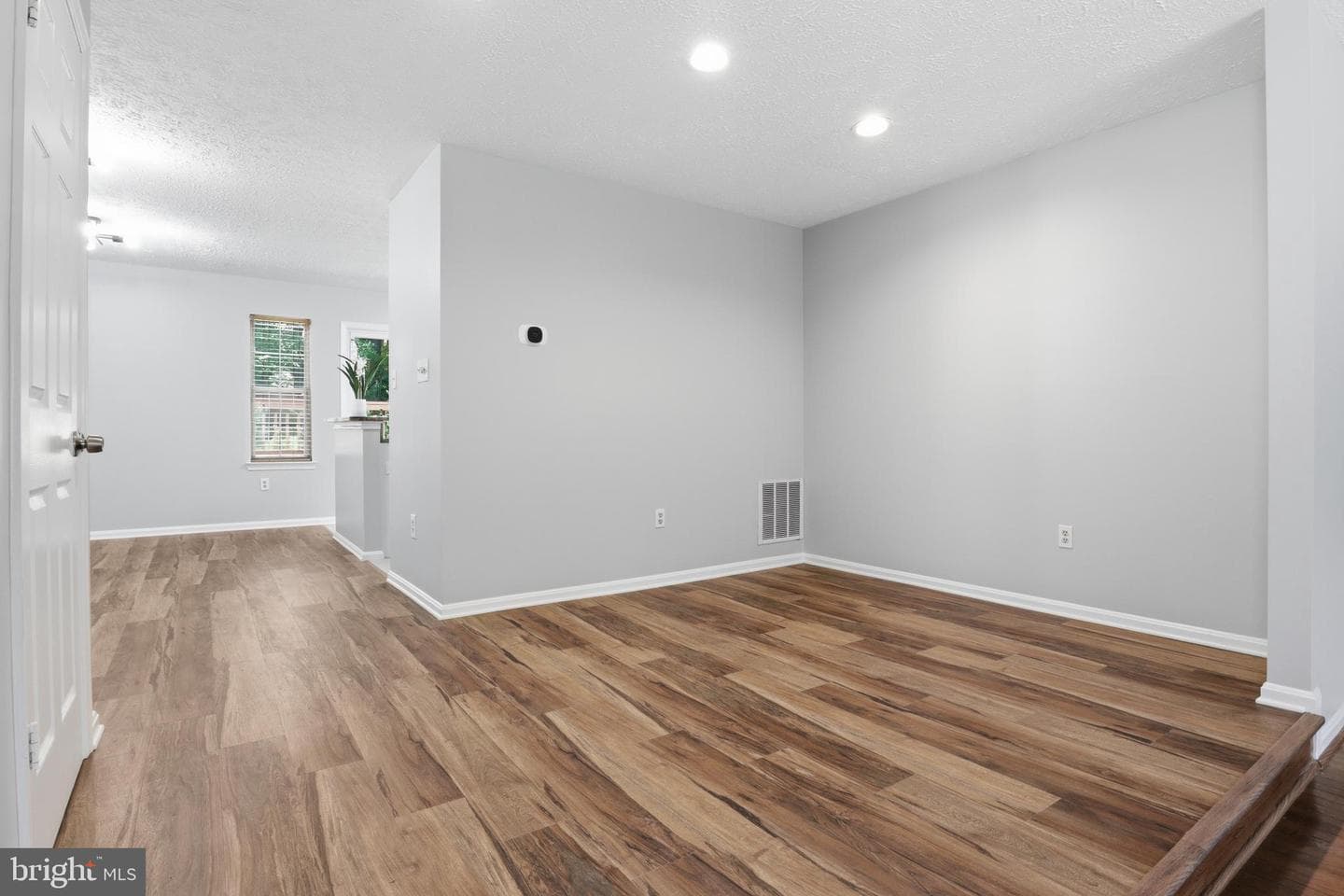7718 Ora Court photo 6