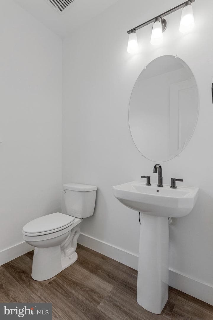 2024 Saint James Road photo 22