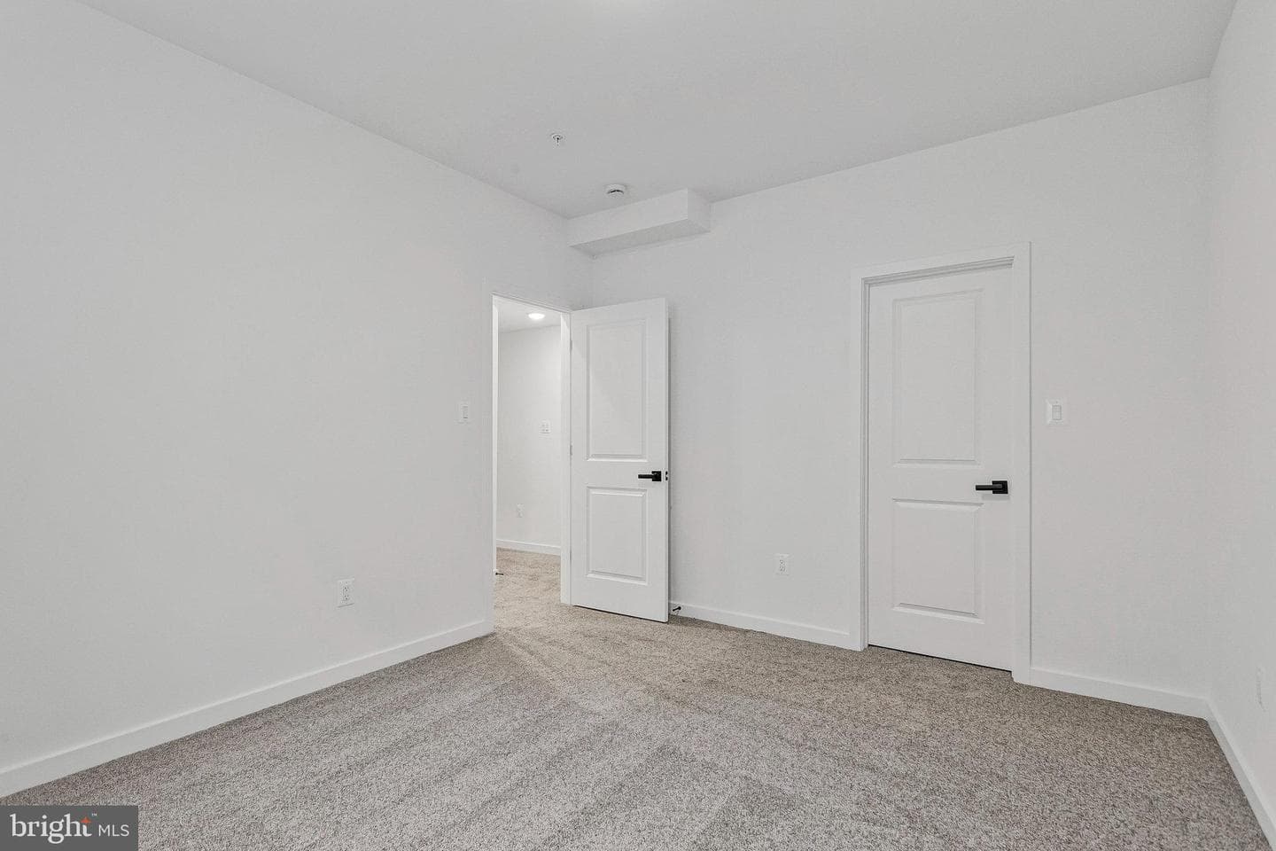 2024 Saint James Road photo 52