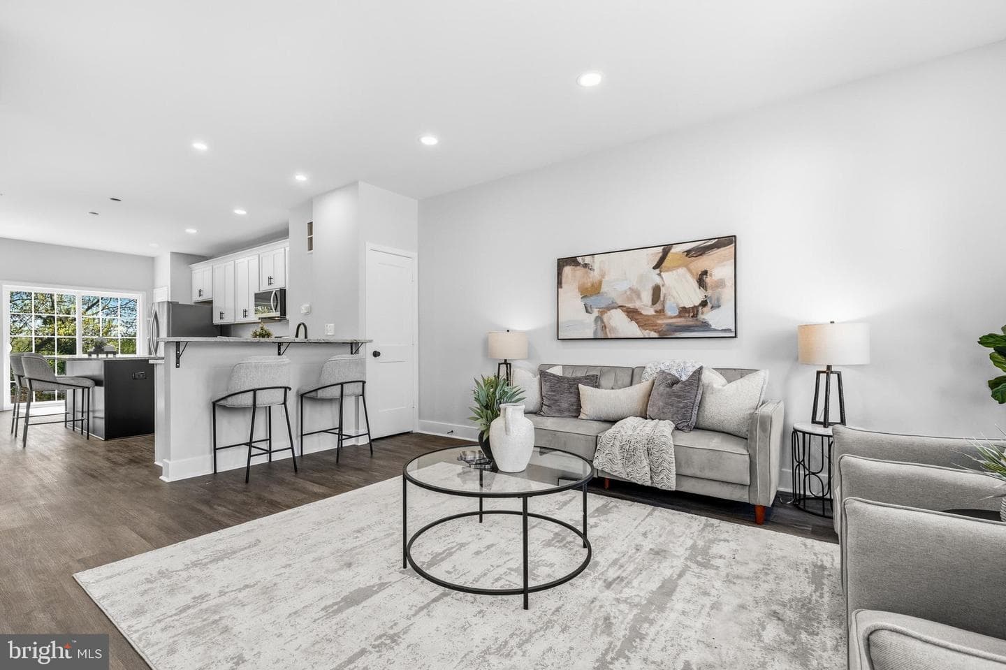 4929 Devitt Place photo 4