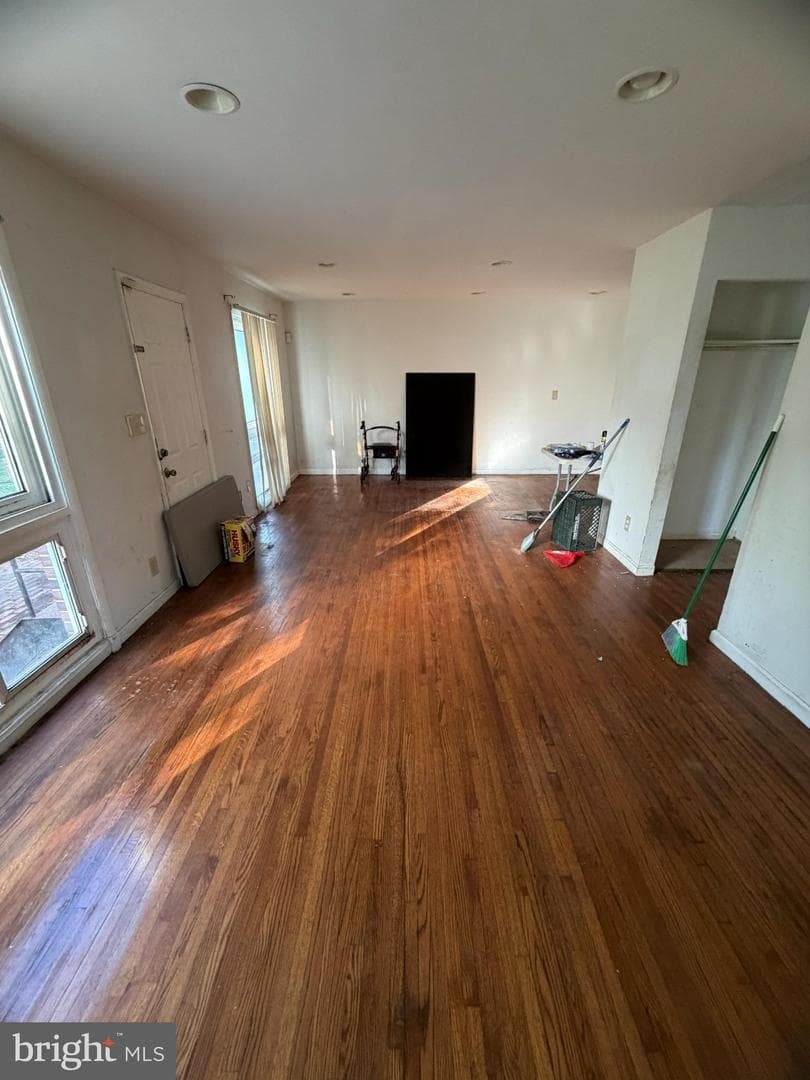 6208 Seat Pleasant Drive photo 9
