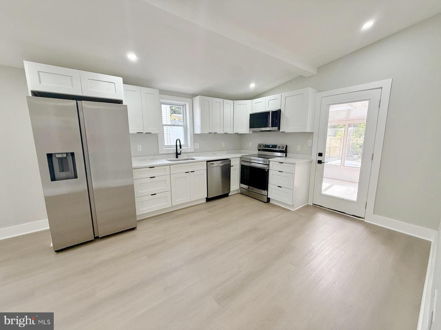 1520 Jutewood Avenue photo 6