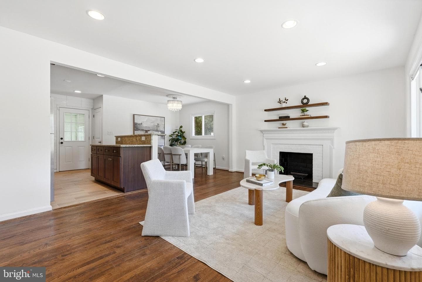 2500 Ramblewood Drive photo 8