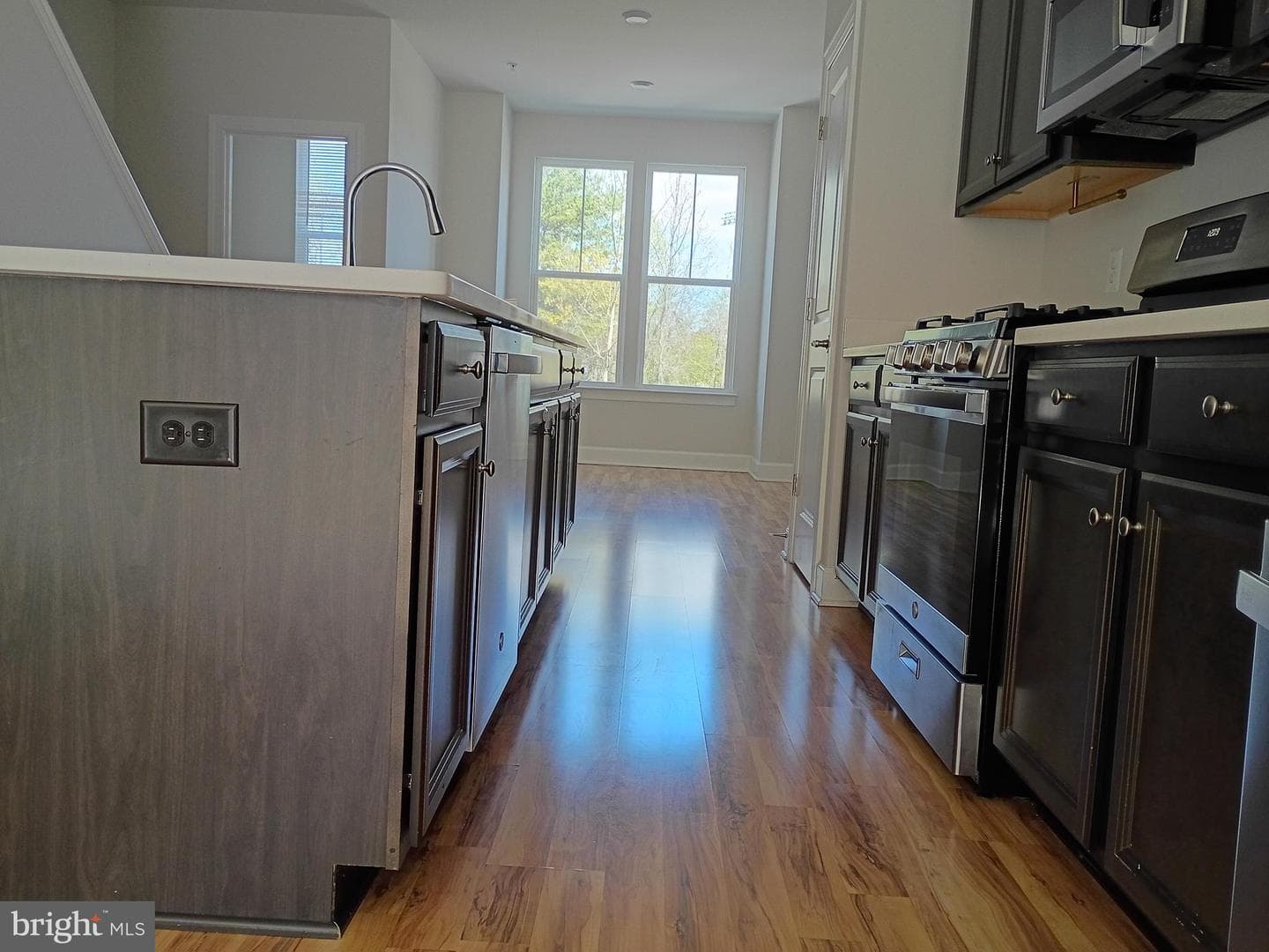 3525 Carnaby Street photo 45