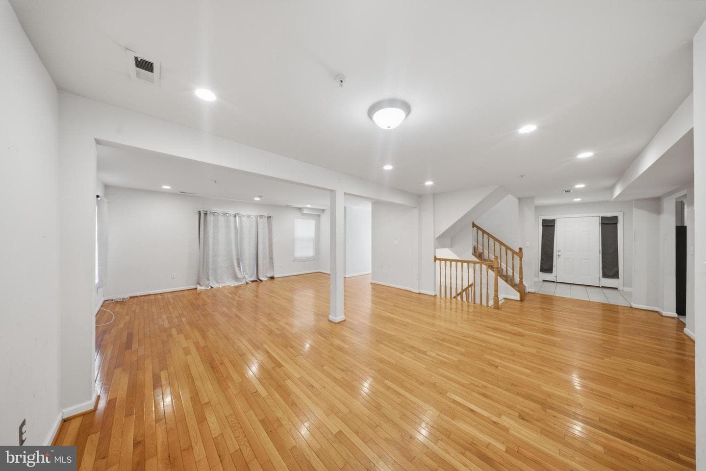 7611 Temple Hill Road photo 5