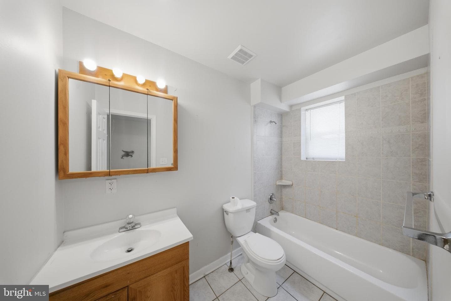 7611 Temple Hill Road photo 8