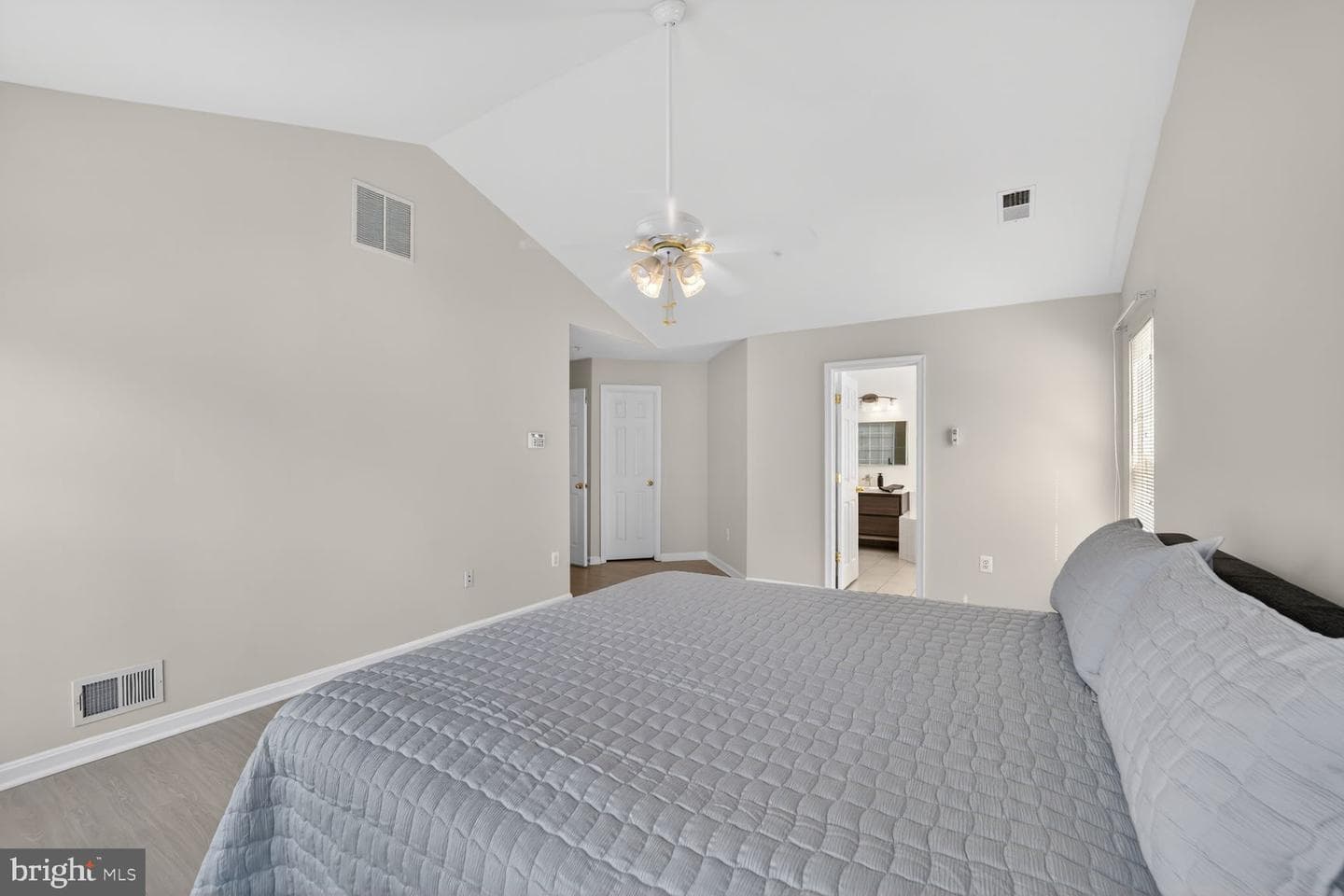 7712 Blue Point Avenue photo 22
