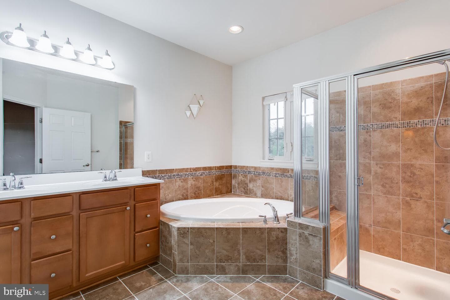 915 Hall Station Drive photo 23