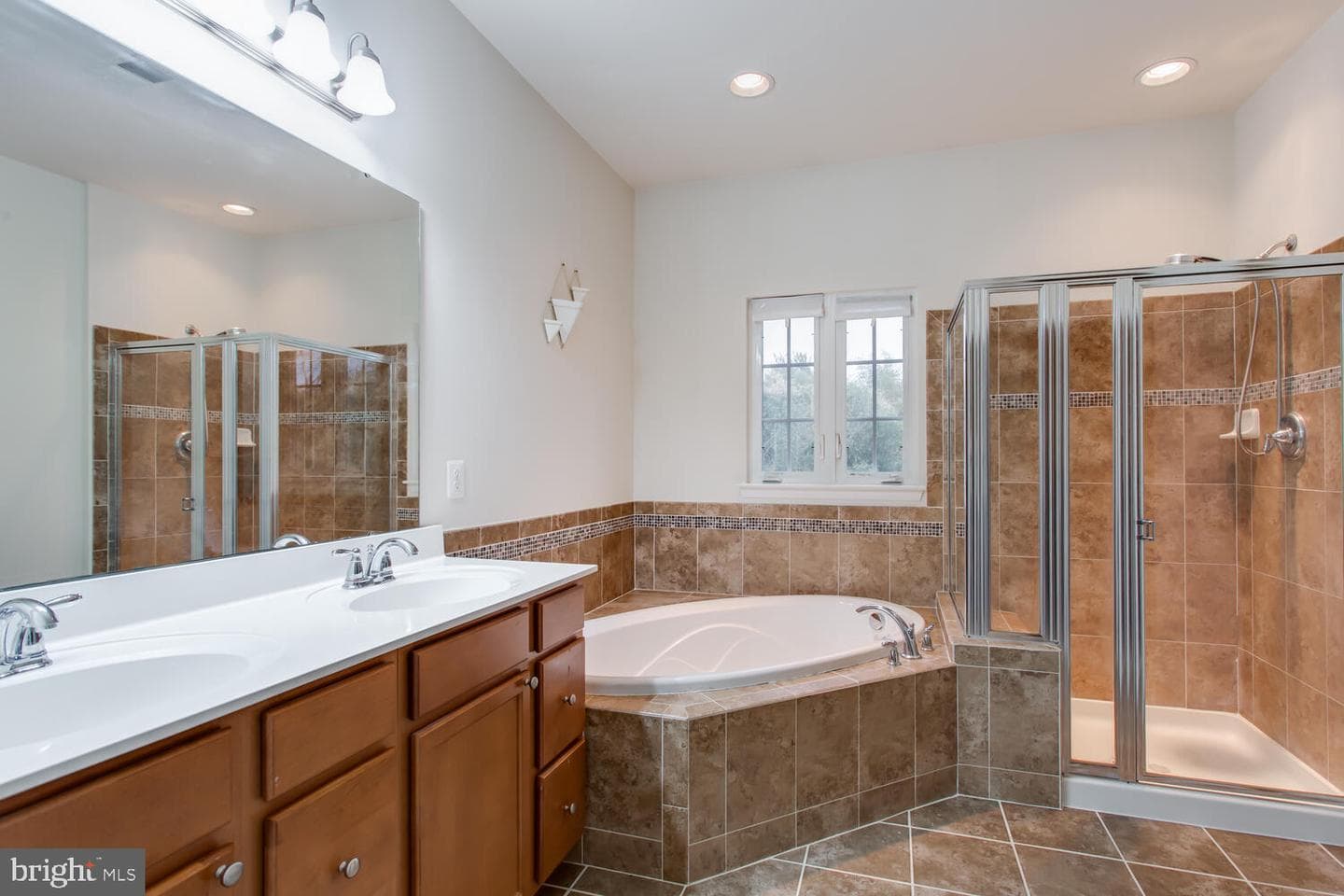 915 Hall Station Drive photo 25