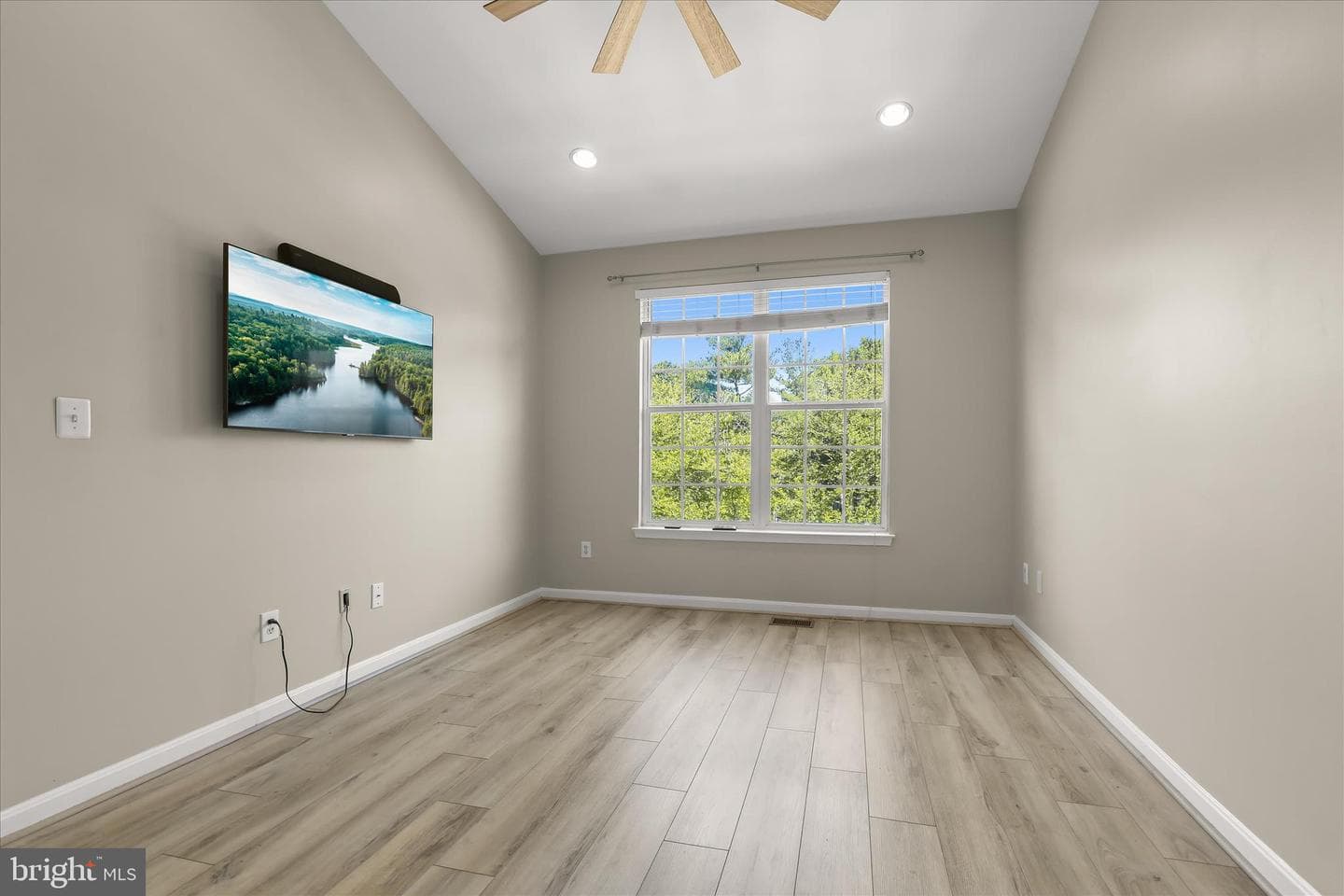 14705 Hampshire Hall Court #203 photo 31