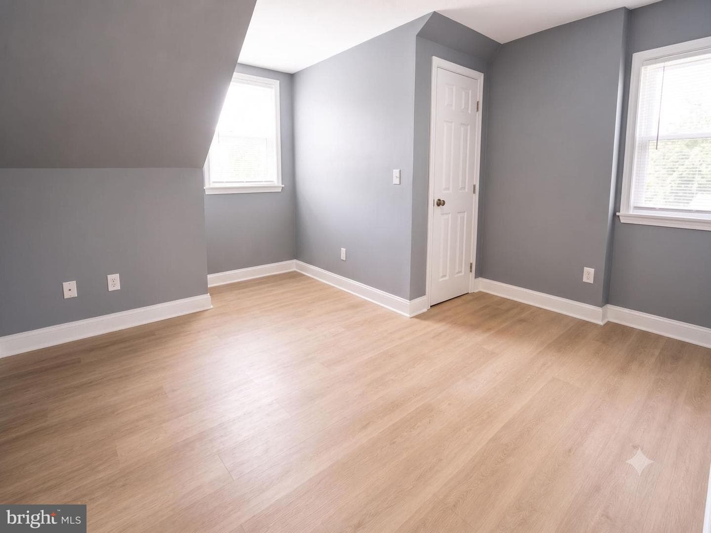 918 Mentor Avenue photo 27