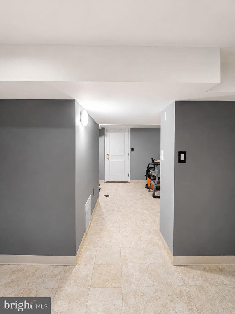 918 Mentor Avenue photo 59
