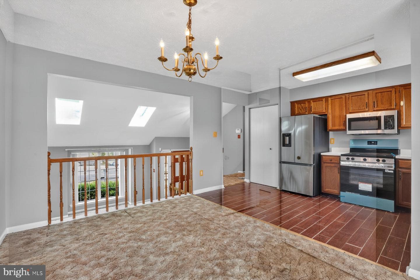 1103 Falconett Court photo 9