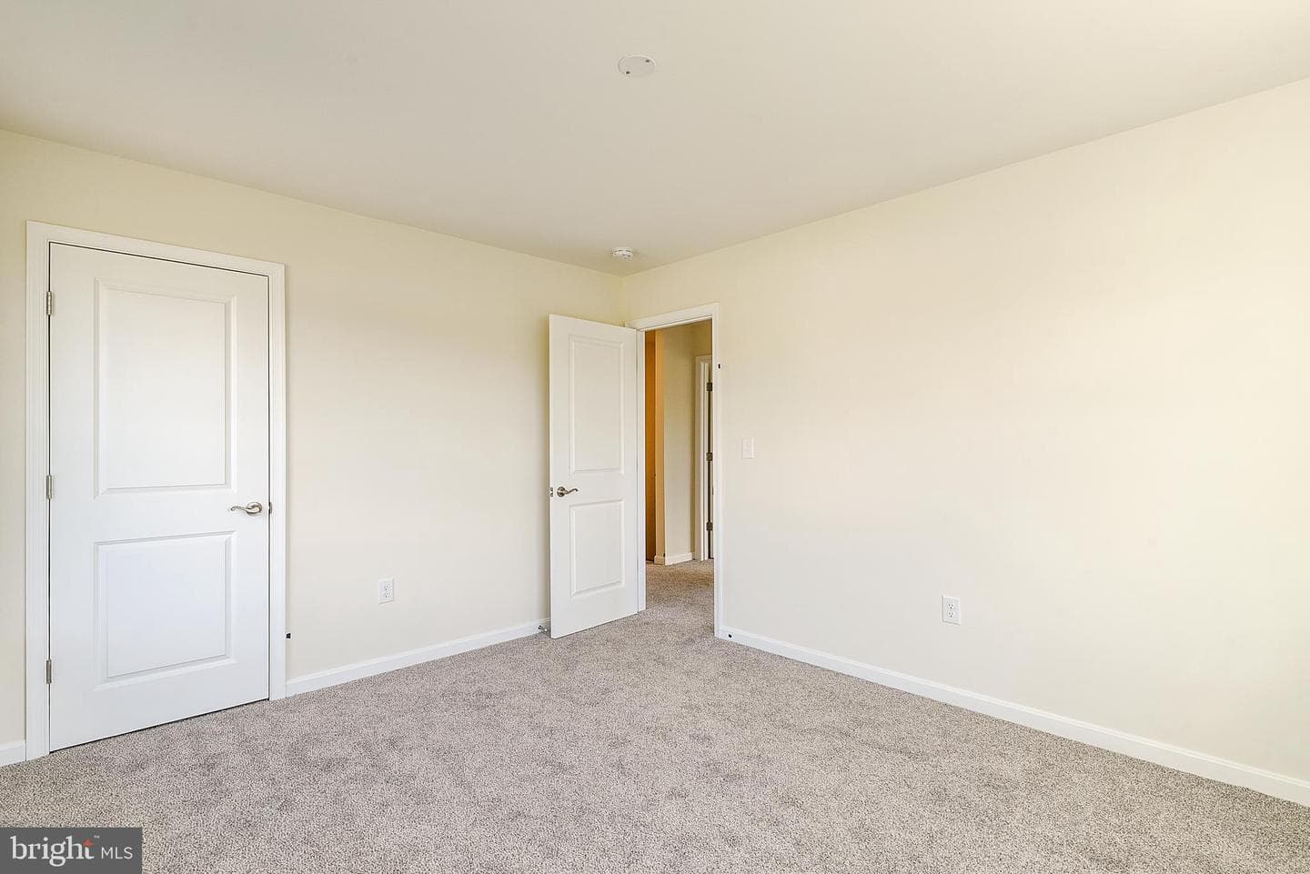 6007 Sellner Lane photo 17