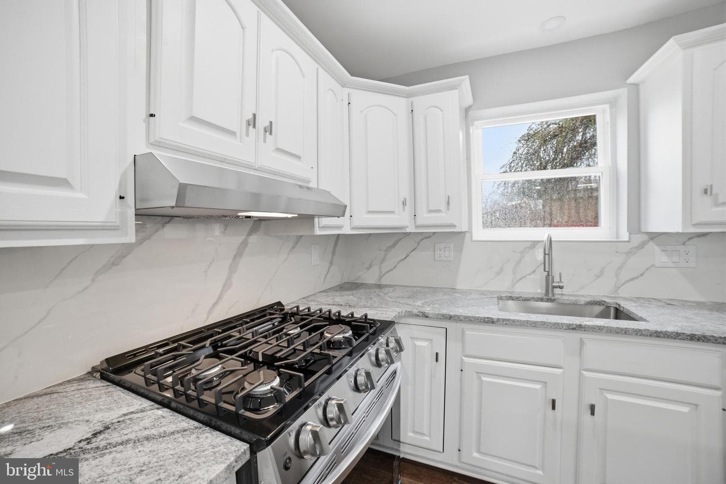 5001 Barto Avenue photo 11