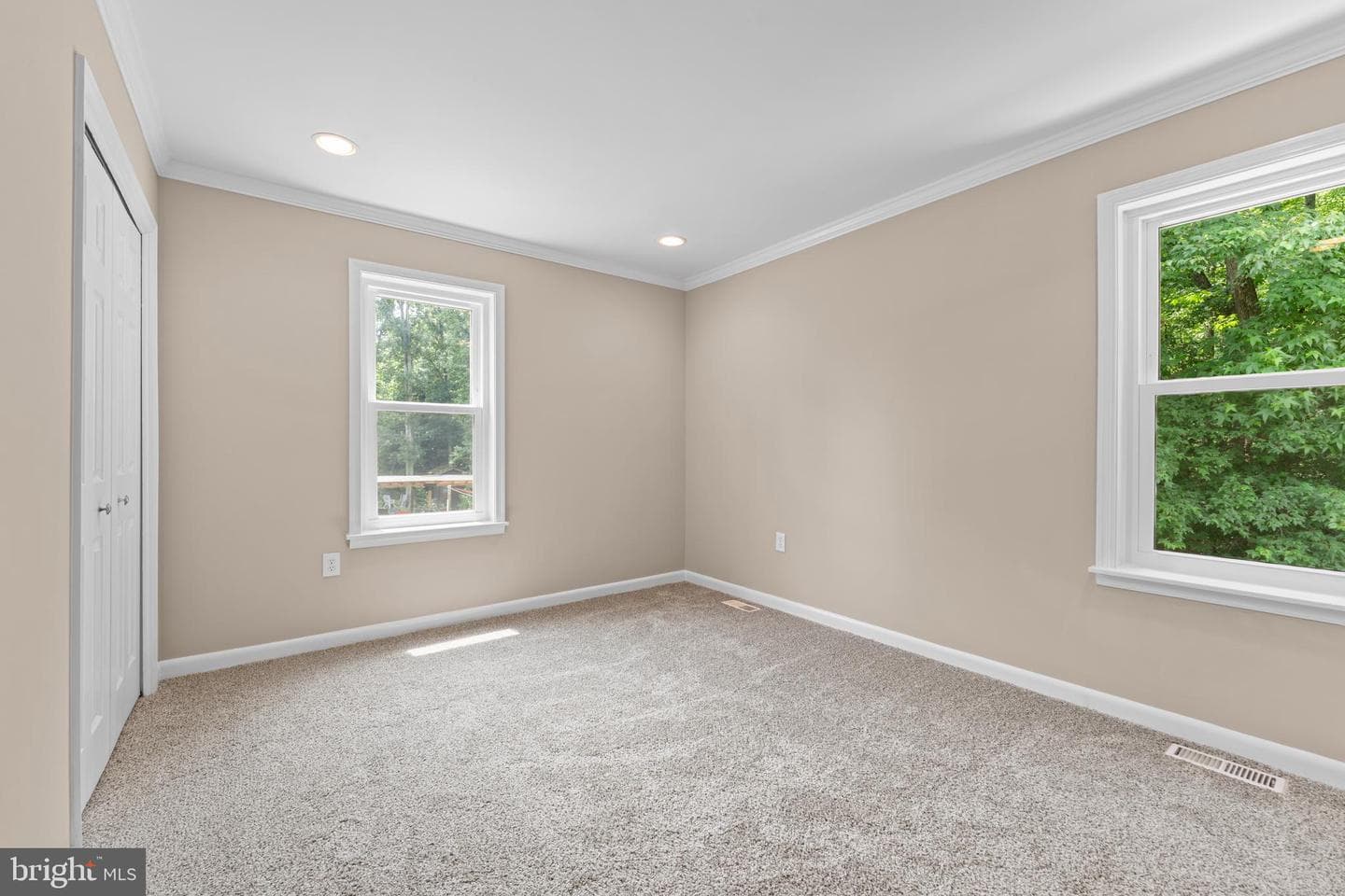 10401 Slocum Court photo 12