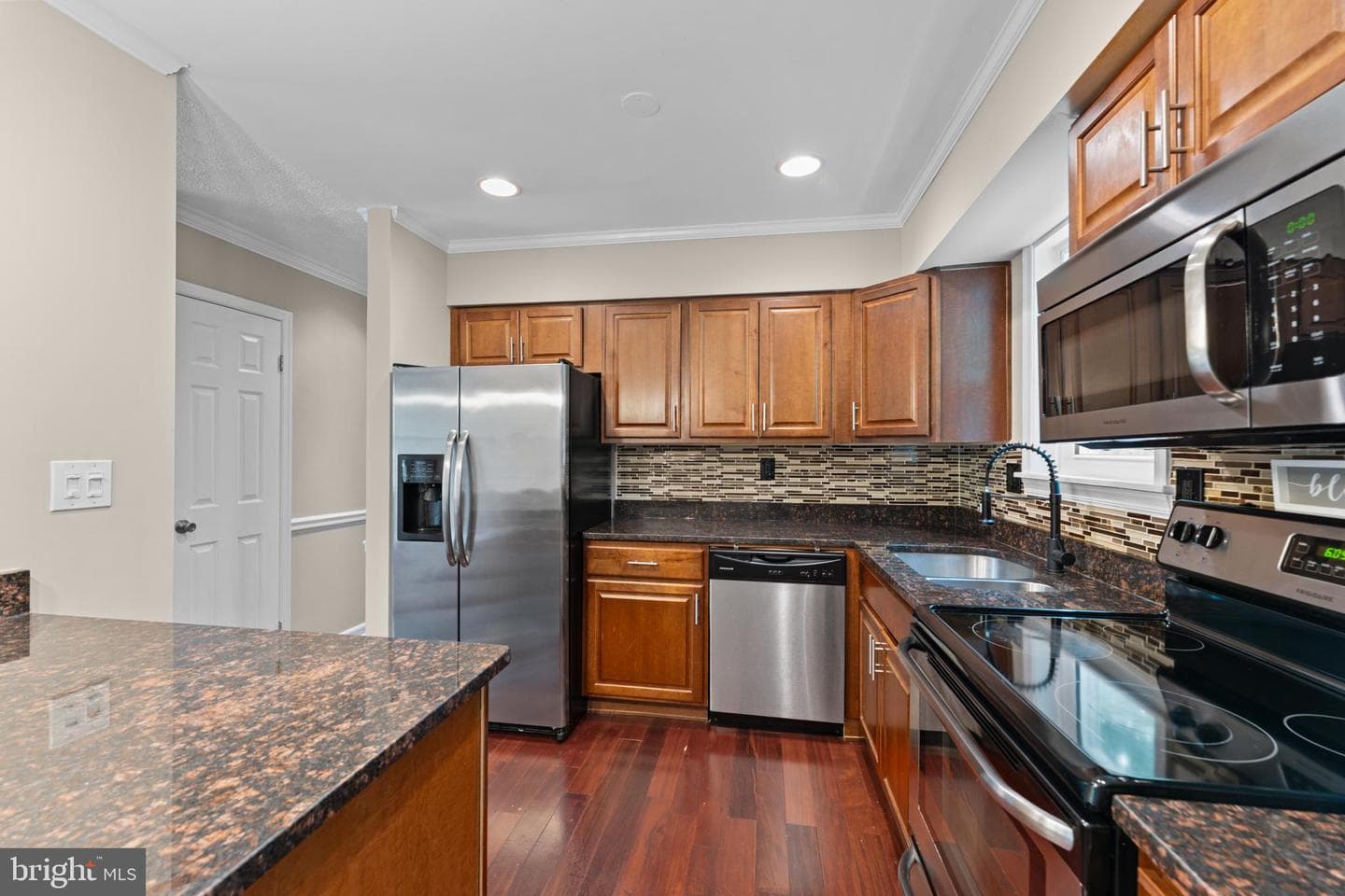 10401 Slocum Court photo 3