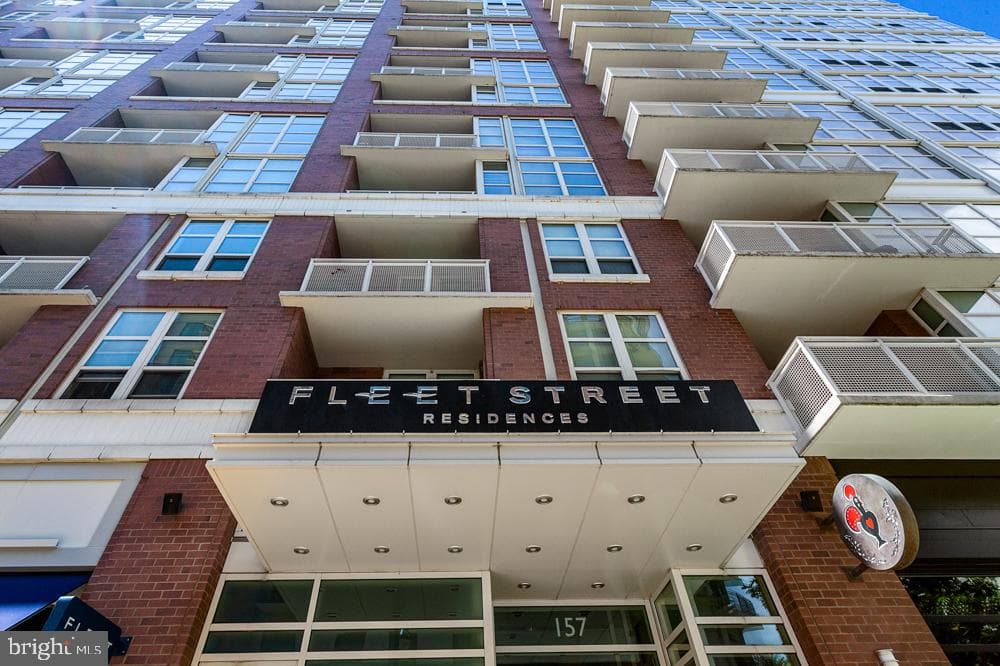 157 Fleet Street #909 photo 3
