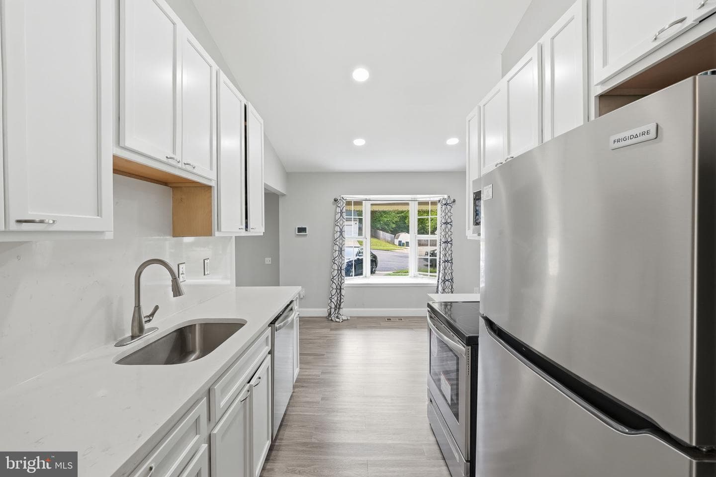 12203 Kingsbrook Street photo 8