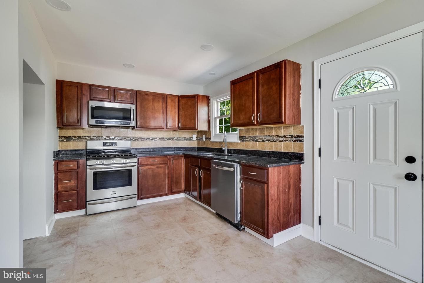 109 S Huron Drive photo 13