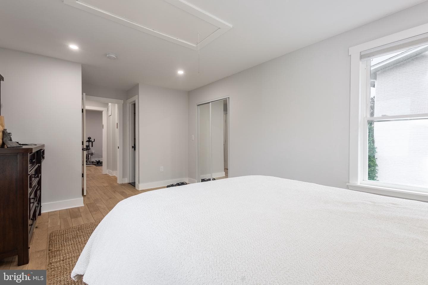 37 4th Street photo 17