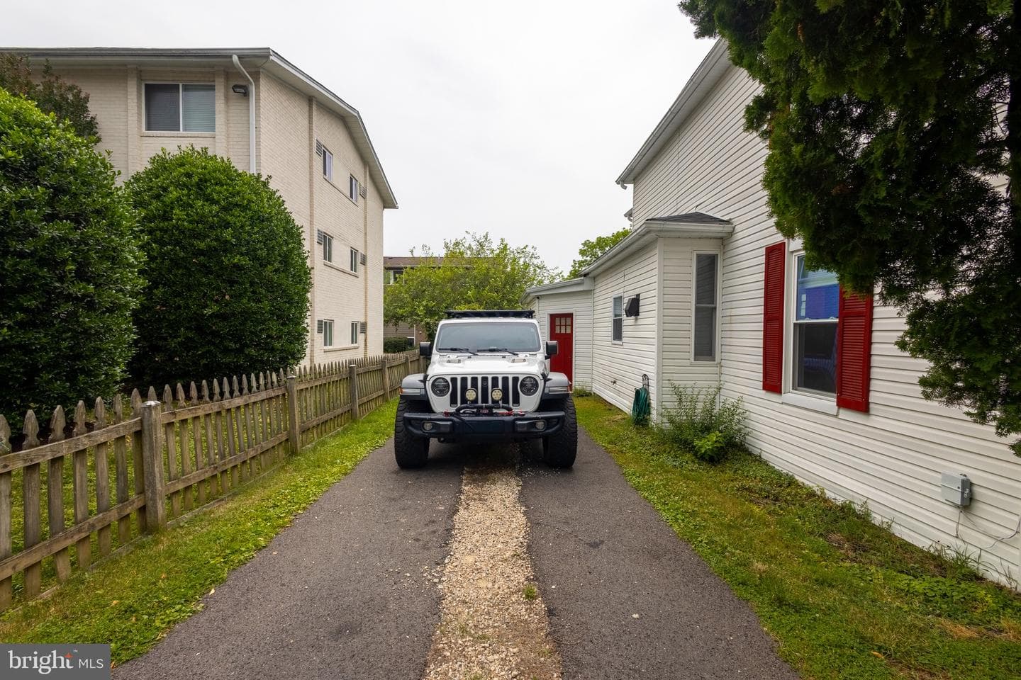 37 4th Street photo 26