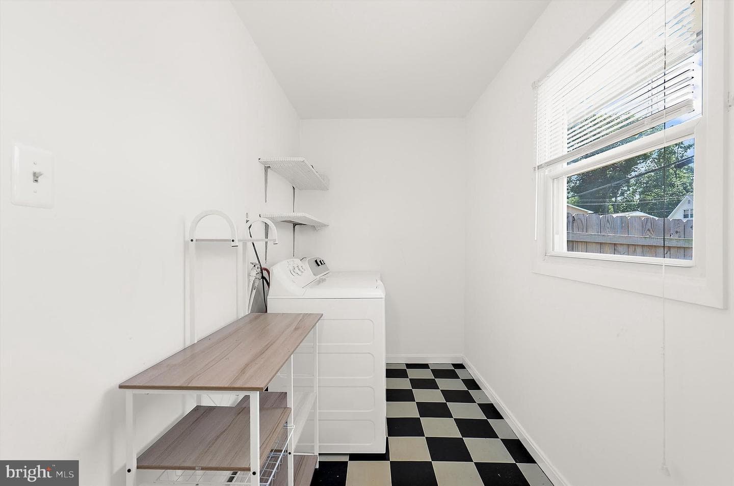 3900 Carvel Lane photo 18